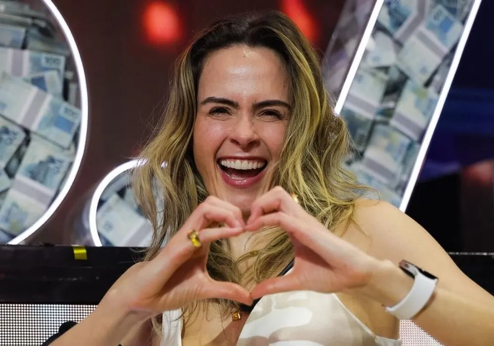 Ana Paula Renault celebra contrato com a Globo: “Minha essência vai junto”