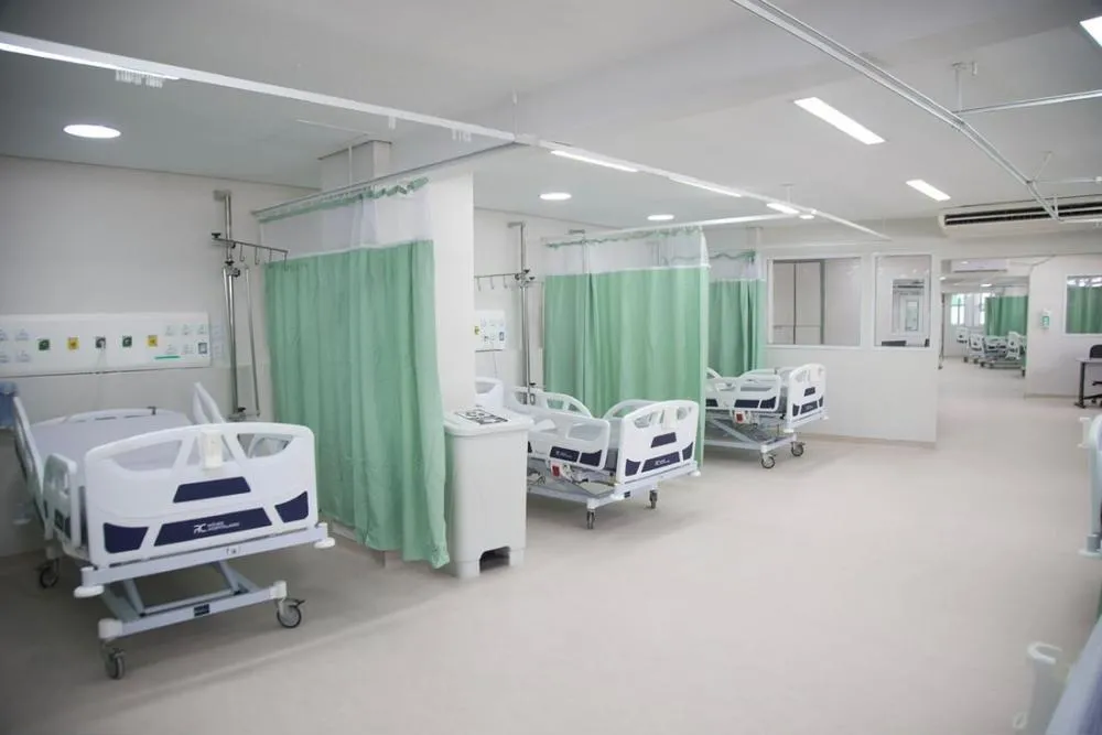 Pernambuco entrega requalificação da UTI Adulto do Hospital Agamenon Magalhães