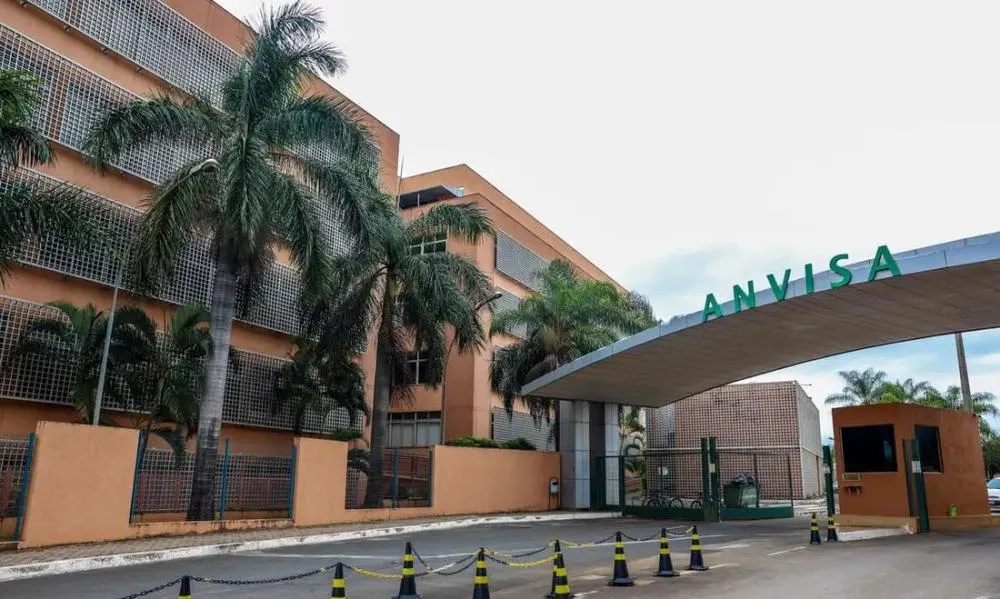 Anvisa determina apreensão de cosméticos sem registro
