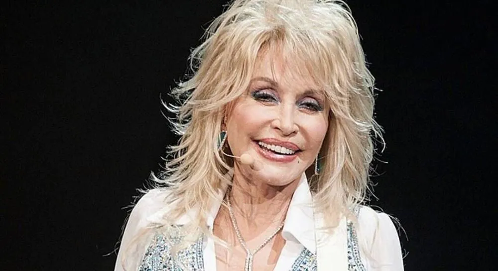 Morre Dolly Parton: como artista virou um ícone inesperado da comunidade LGBTQIAPN+ nos EUA