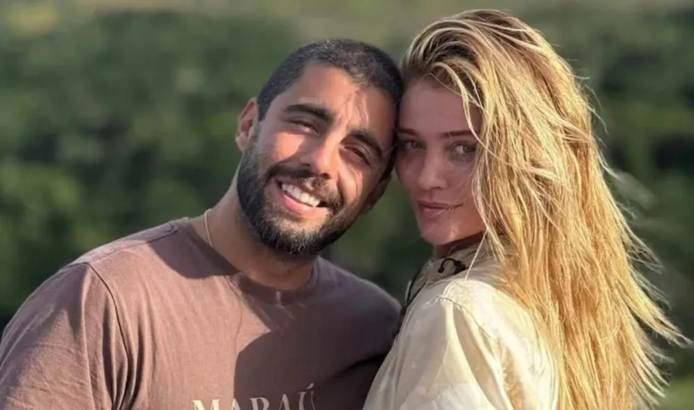 Pedro Scooby confirma fim do casamento com Cintia Dicker após dois meses de separação